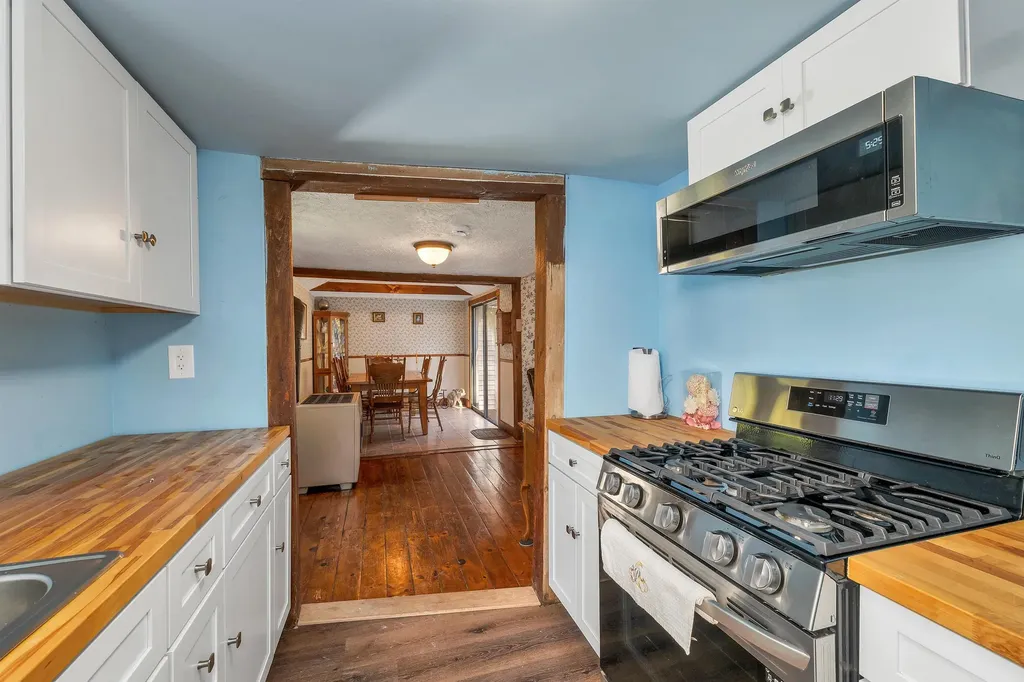 101 Tuftonboro Neck Road Tuftonboro NH 03853