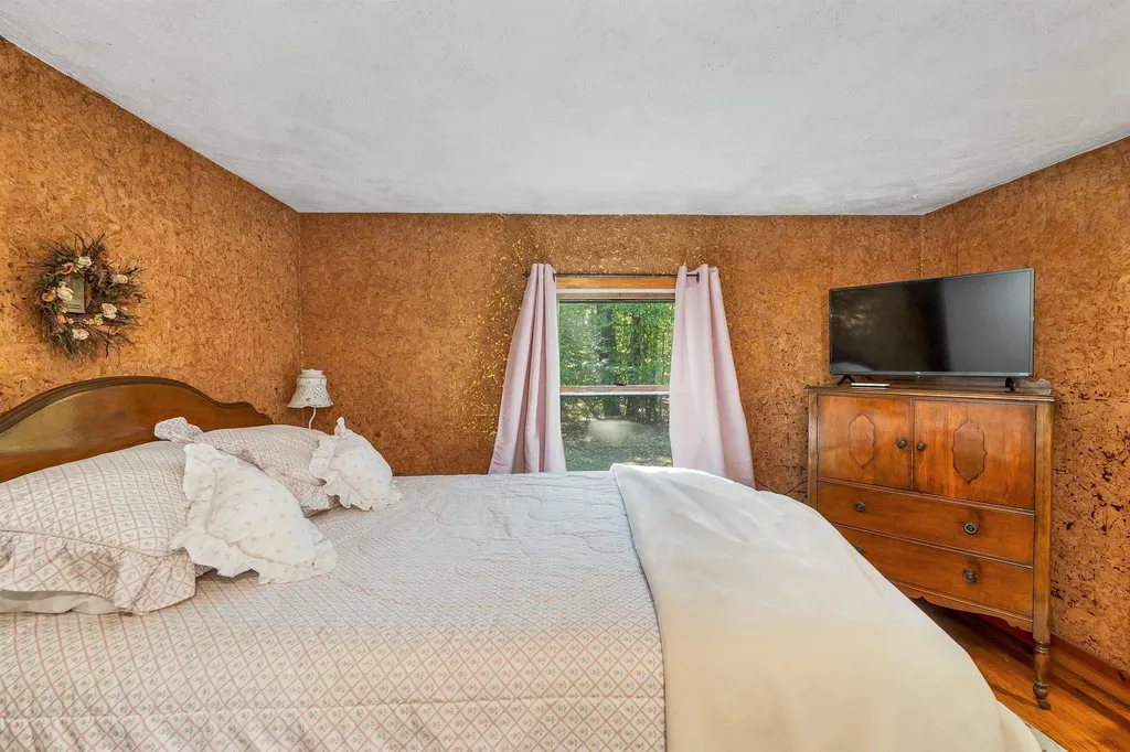 101 Tuftonboro Neck Road Tuftonboro NH 03853