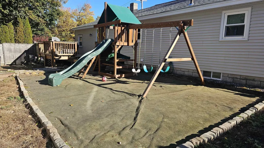 152 Ferry Street Hudson NH 03051