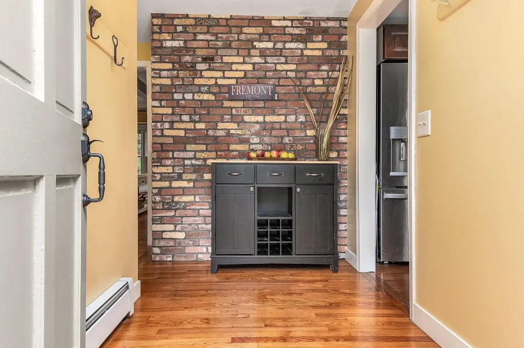 40 Louise Lane Fremont NH 03044