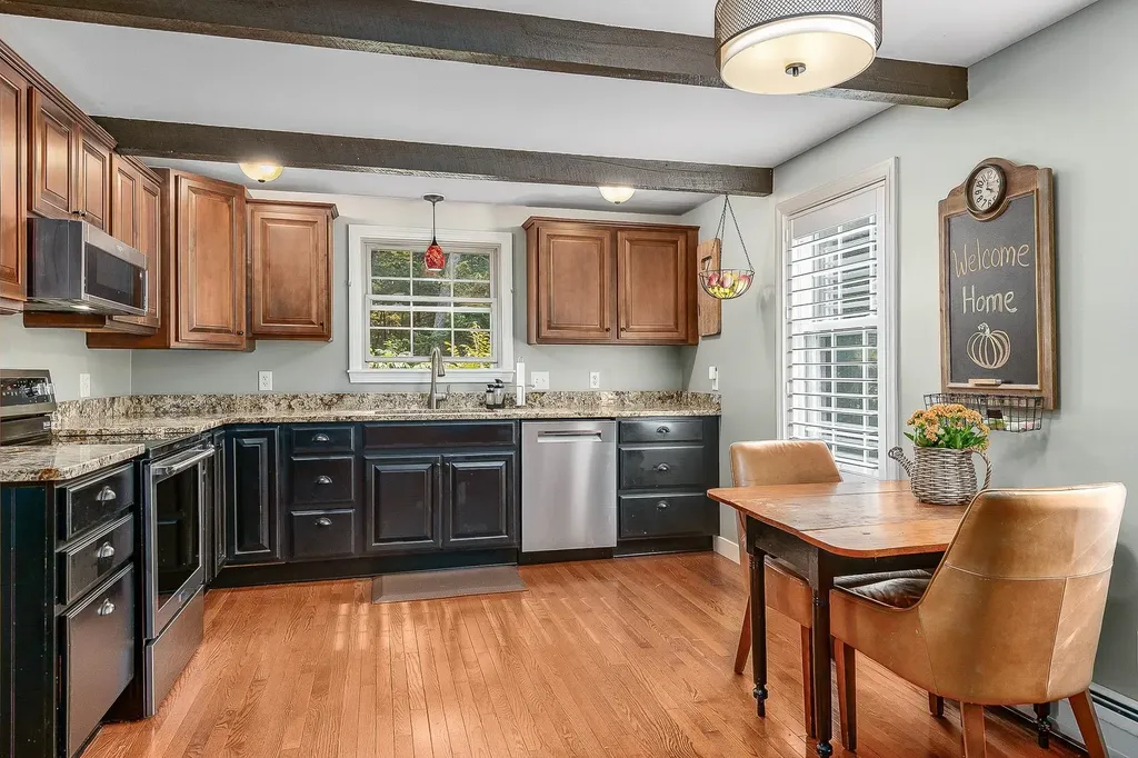 40 Louise Lane Fremont NH 03044