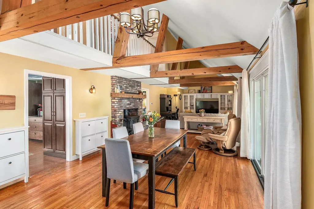 40 Louise Lane Fremont NH 03044