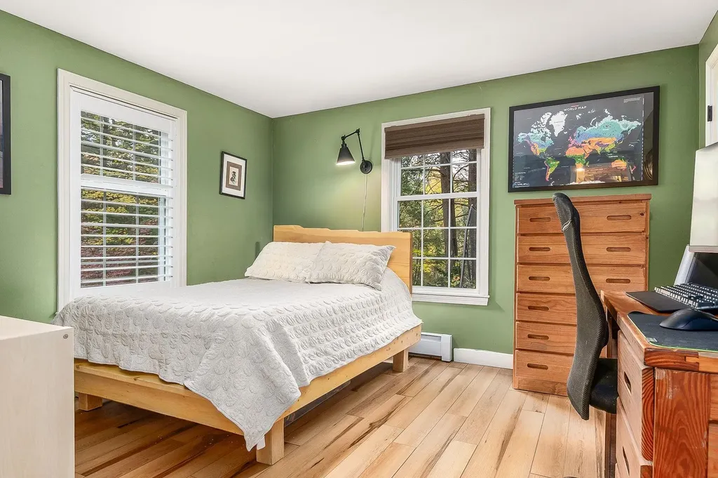 40 Louise Lane Fremont NH 03044