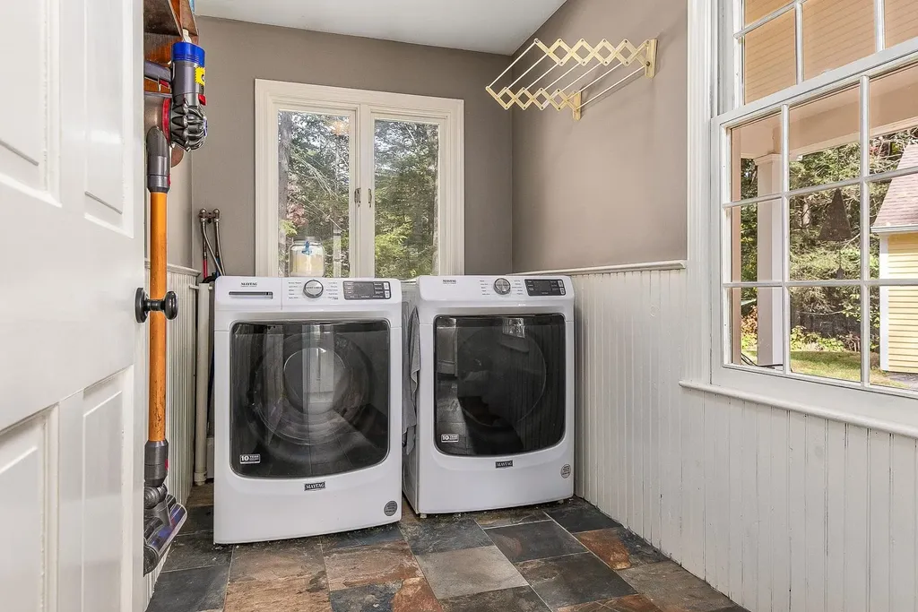 40 Louise Lane Fremont NH 03044