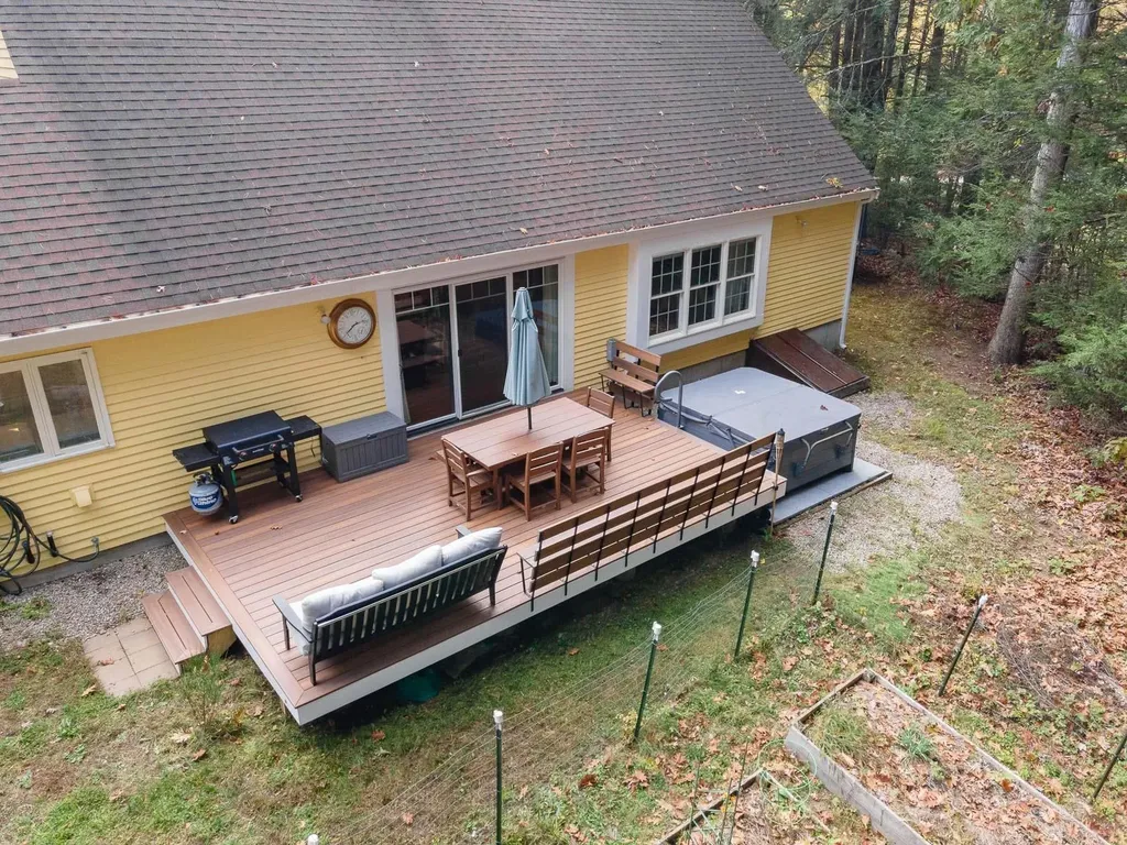 40 Louise Lane Fremont NH 03044