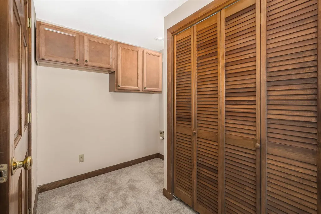 51 River Front Drive Manchester NH 03102