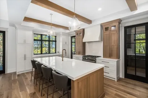 63 Commanders Helm Laconia NH 03246