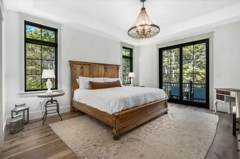 63 Commanders Helm Laconia NH 03246