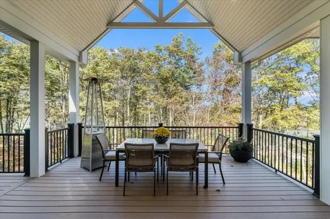 63 Commanders Helm Laconia NH 03246