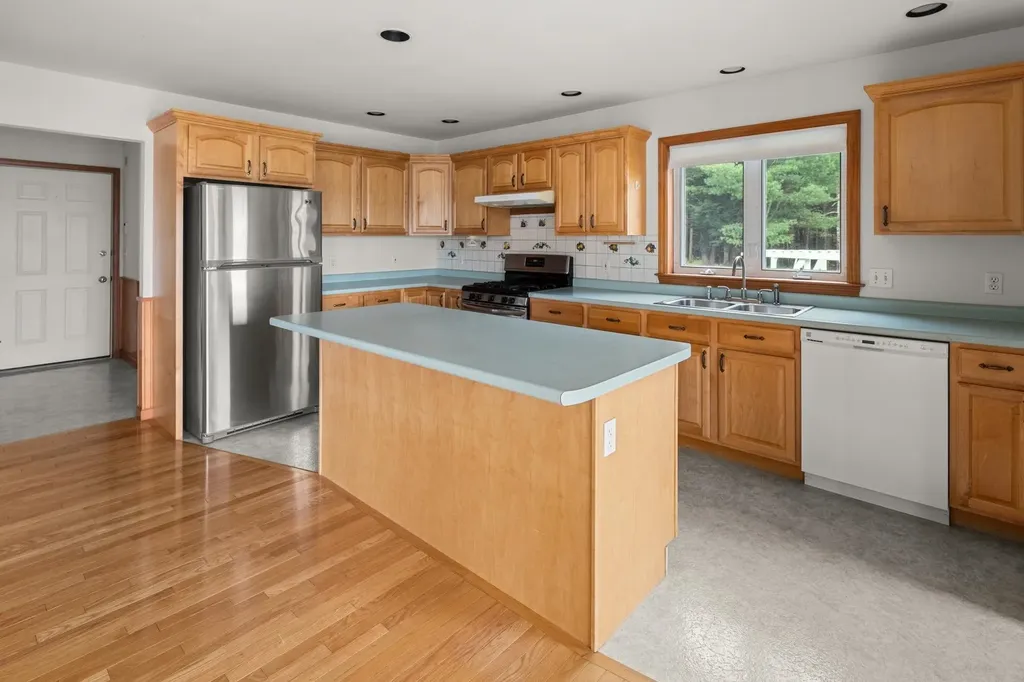 307 West Sleepy Hollow Road Essex Junction VT 05452