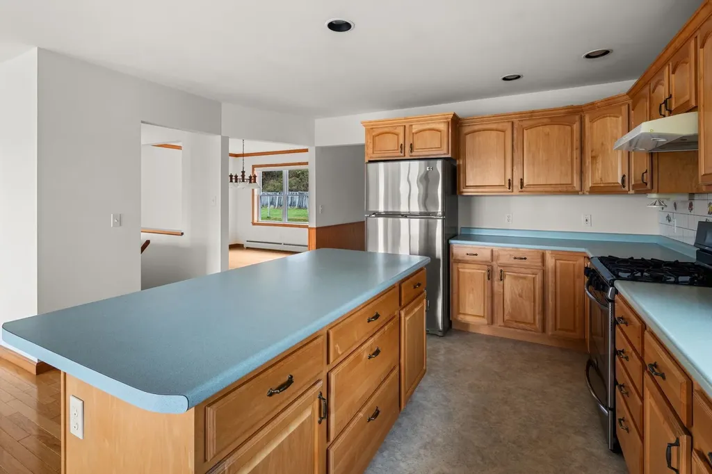 307 West Sleepy Hollow Road Essex Junction VT 05452