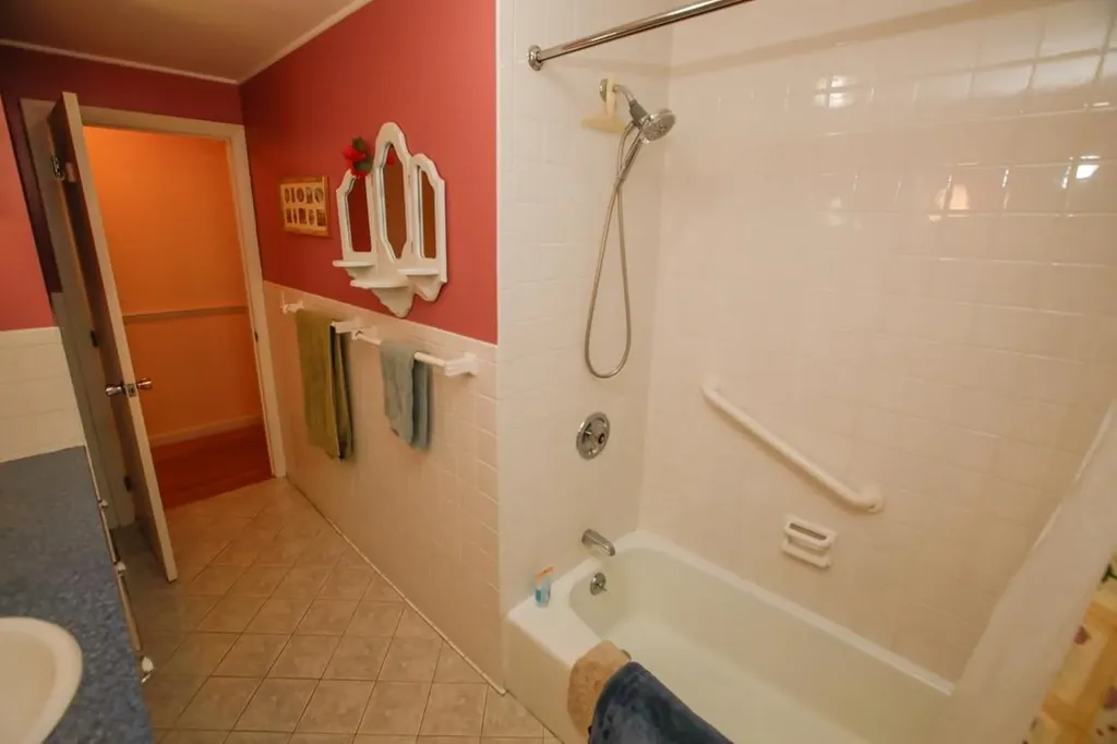 412 West Mitchell Street Manchester NH 03103