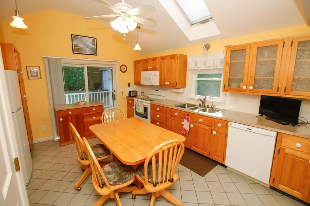 412 West Mitchell Street Manchester NH 03103