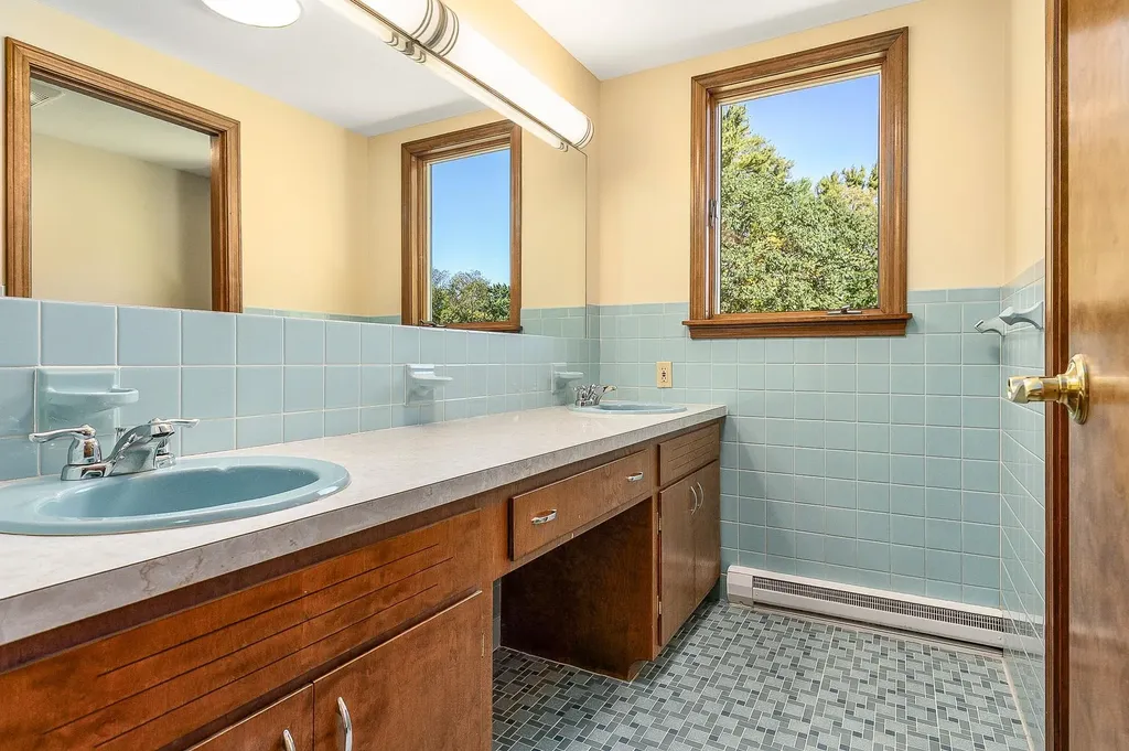 25 Emerson Road Durham NH 03824