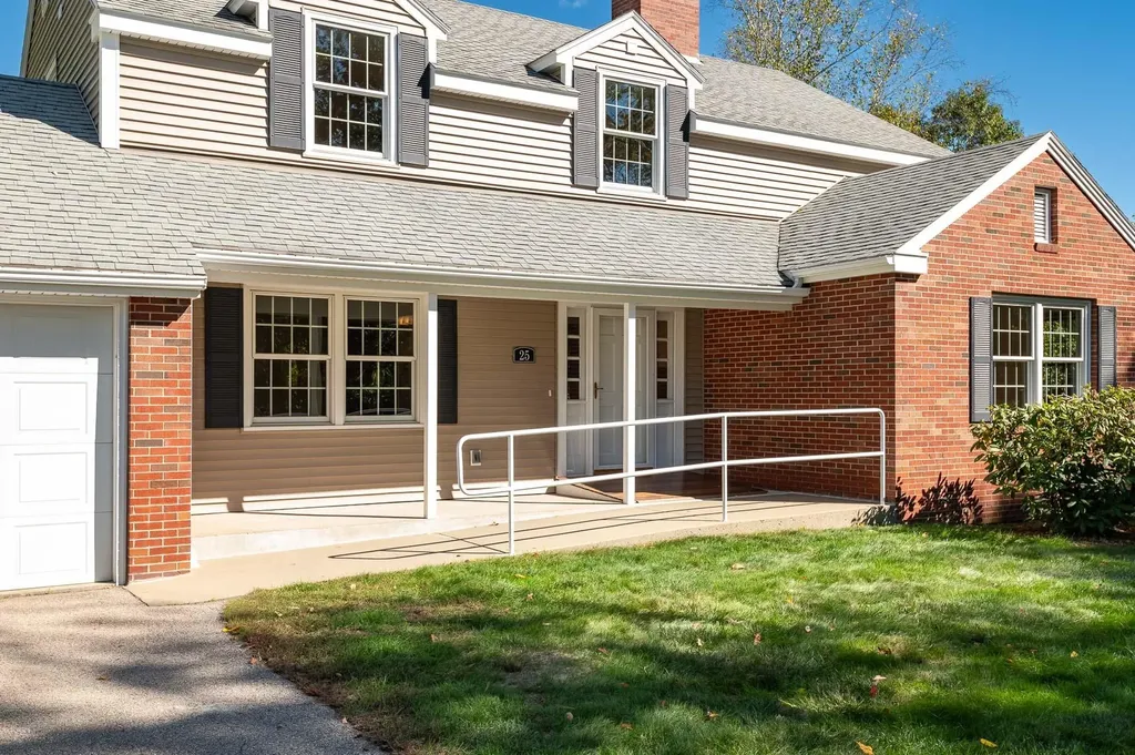 25 Emerson Road Durham NH 03824