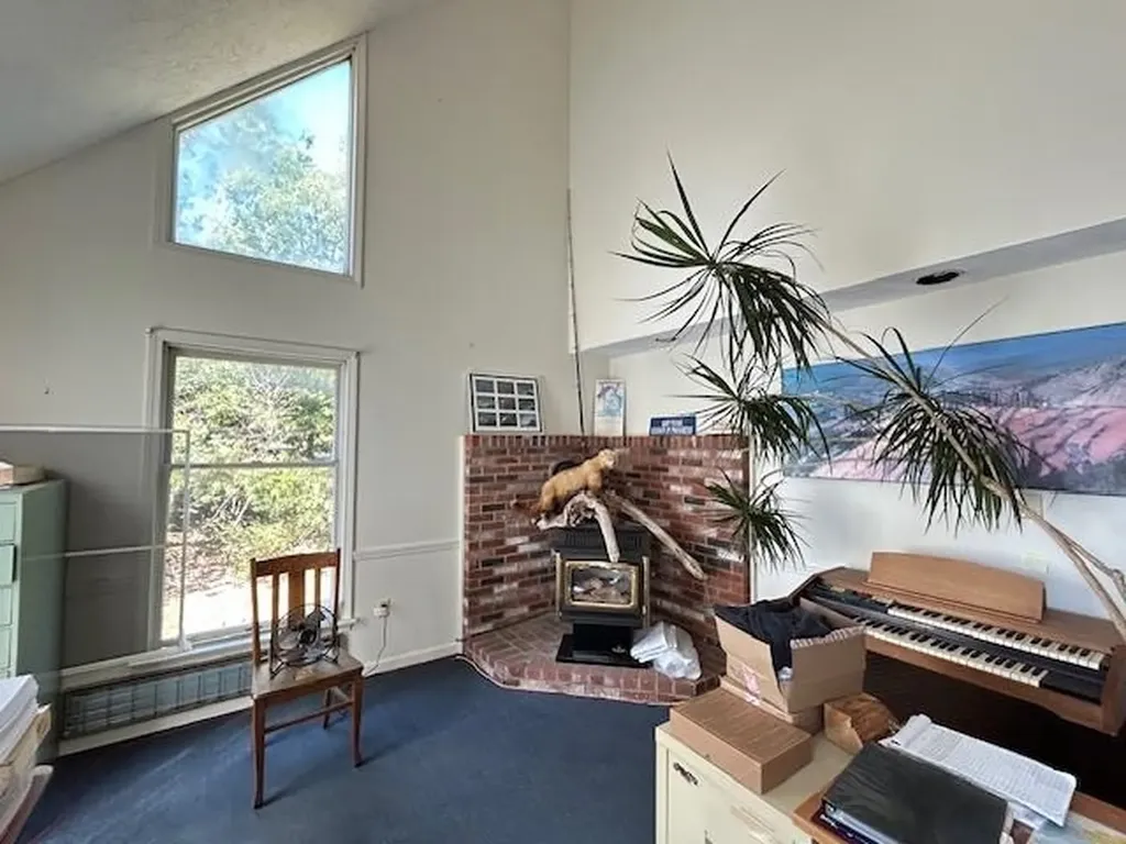 129 Route 125 Kingston NH 03848