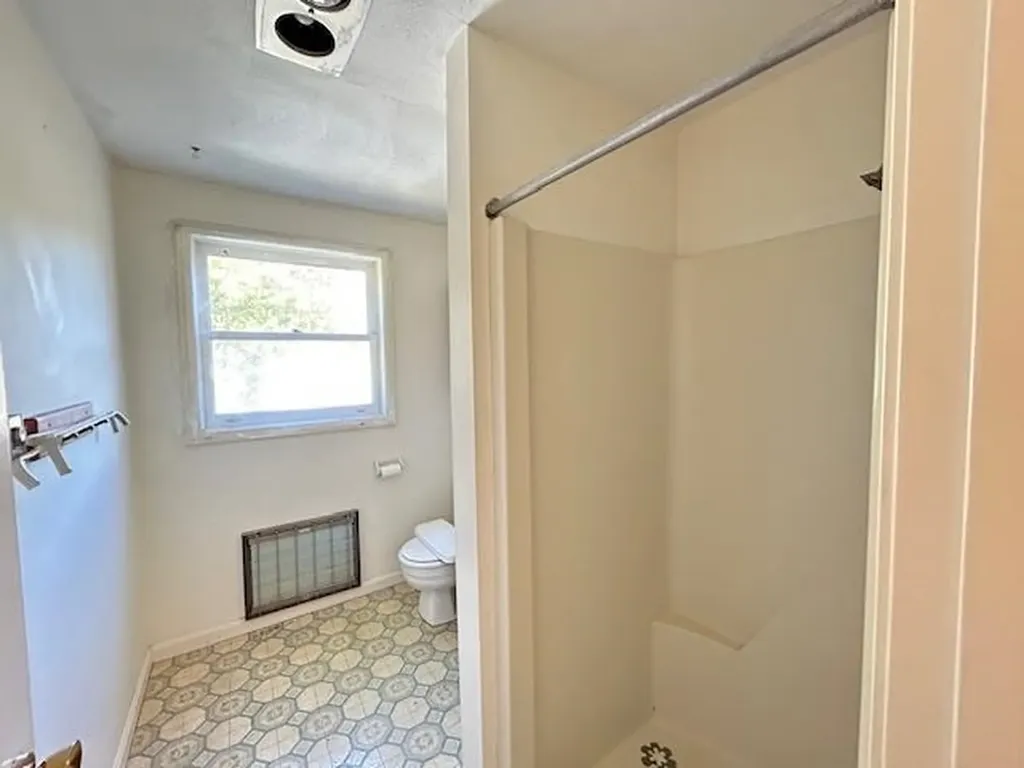 129 Route 125 Kingston NH 03848