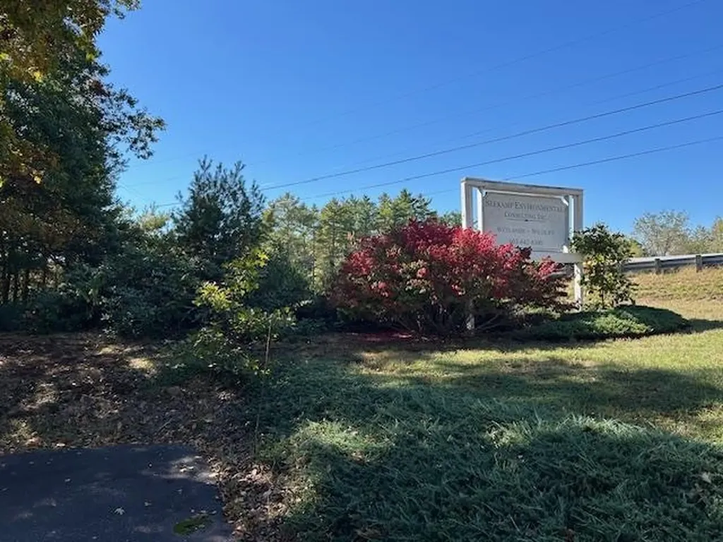 129 Route 125 Kingston NH 03848