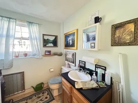 129 Route 125 Kingston NH 03848