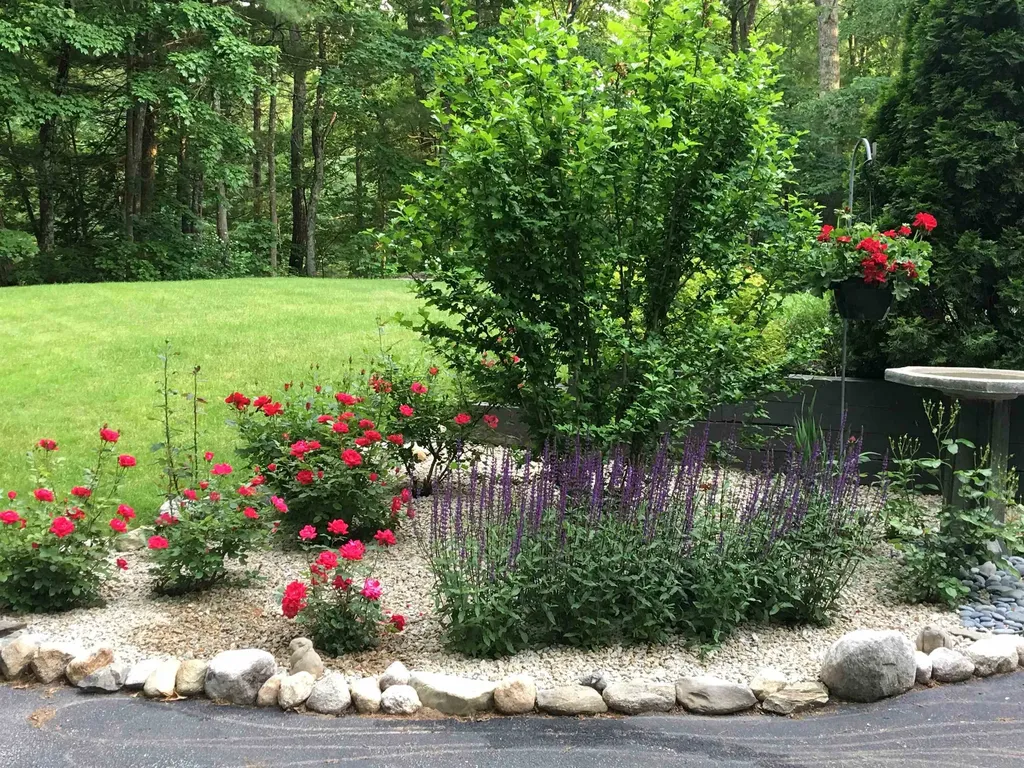 26 Seasons Lane Londonderry NH 03053