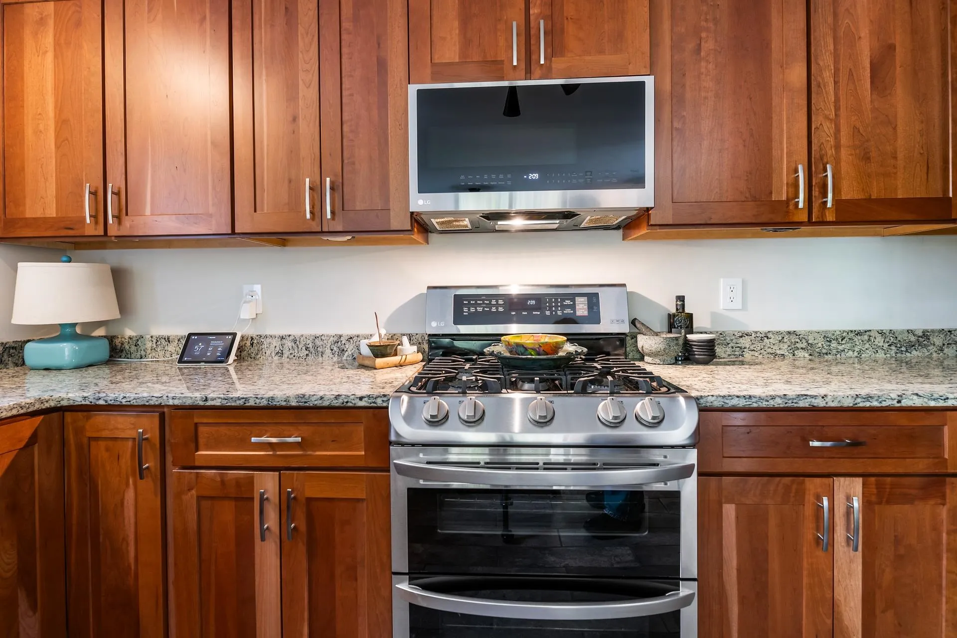 26 Seasons Lane Londonderry NH 03053