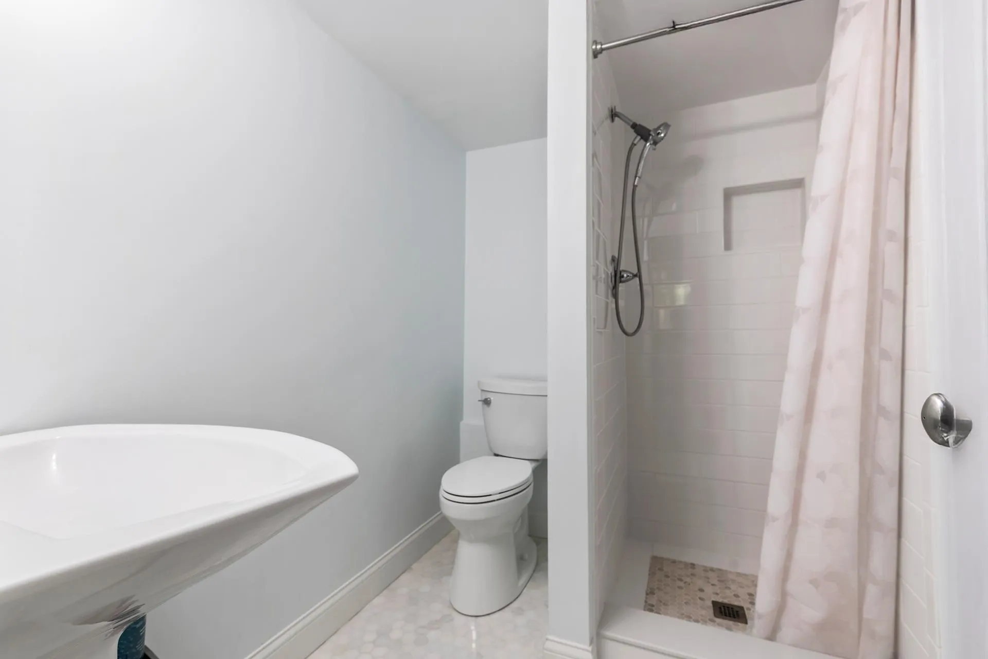 26 Seasons Lane Londonderry NH 03053