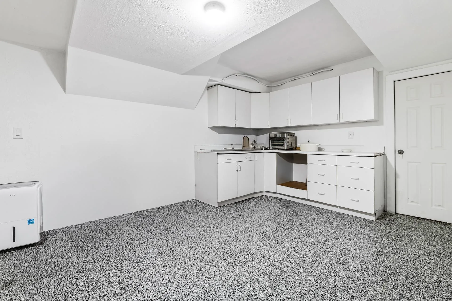 26 Seasons Lane Londonderry NH 03053