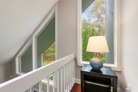 26 Seasons Lane Londonderry NH 03053