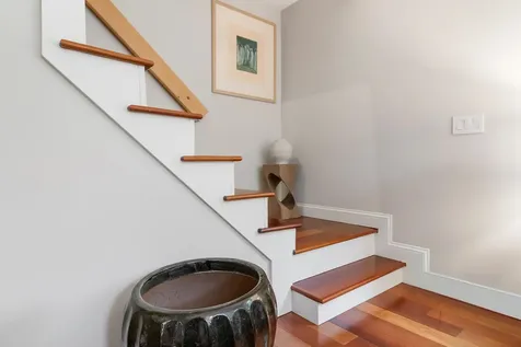 26 Seasons Lane Londonderry NH 03053