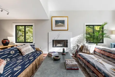 26 Seasons Lane Londonderry NH 03053