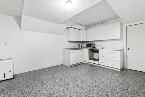 26 Seasons Lane Londonderry NH 03053