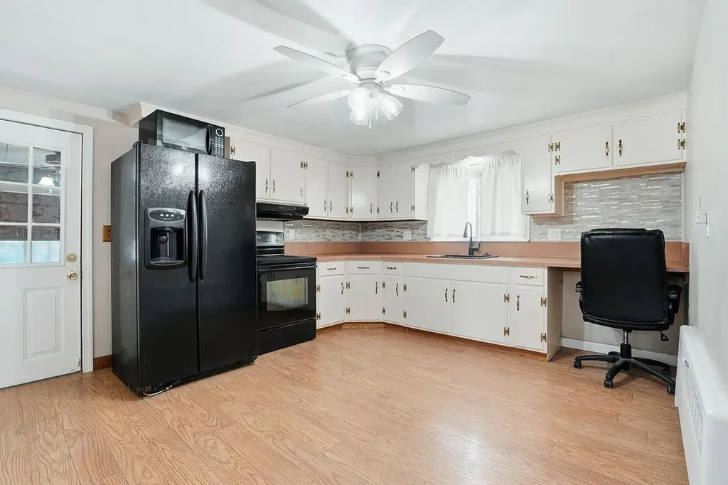 2 Fox Meadow Road Nashua NH 03060