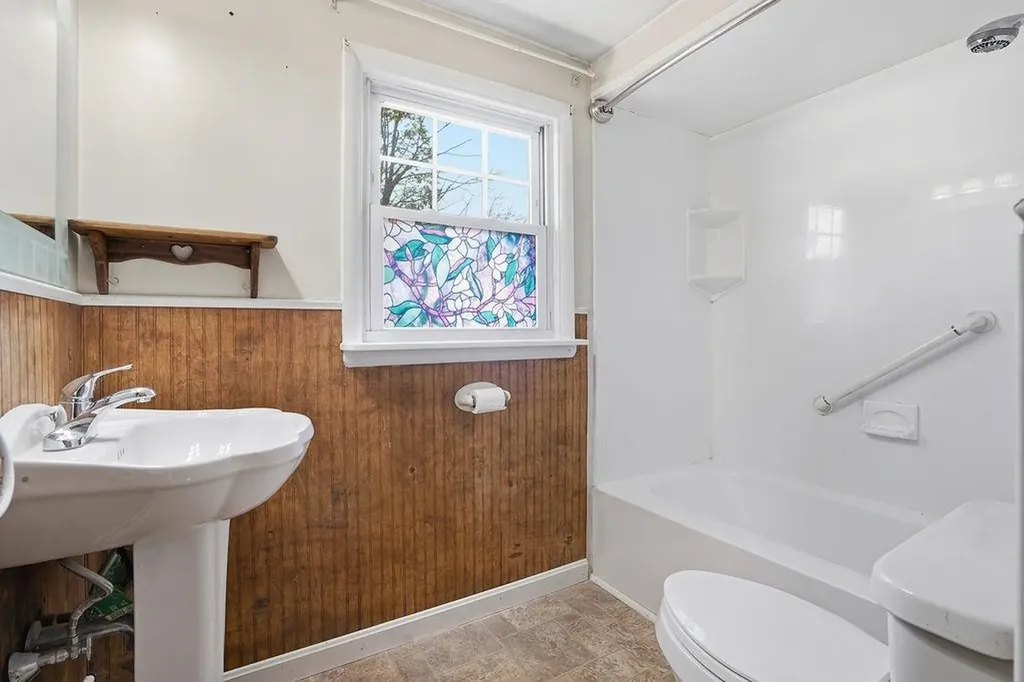 2 Fox Meadow Road Nashua NH 03060