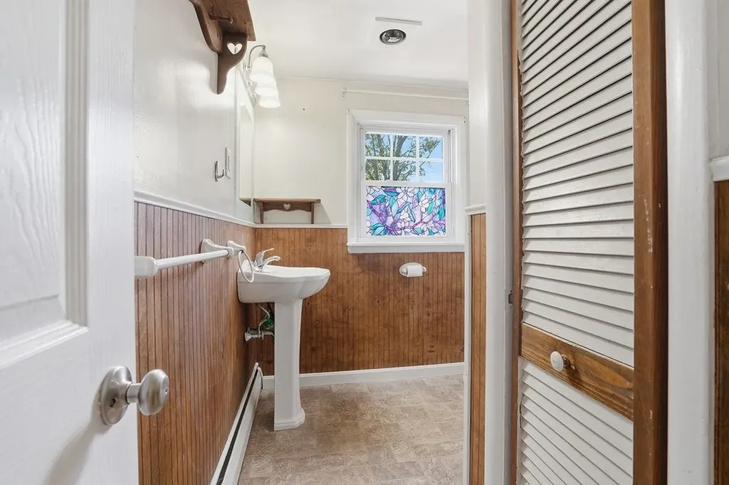 2 Fox Meadow Road Nashua NH 03060