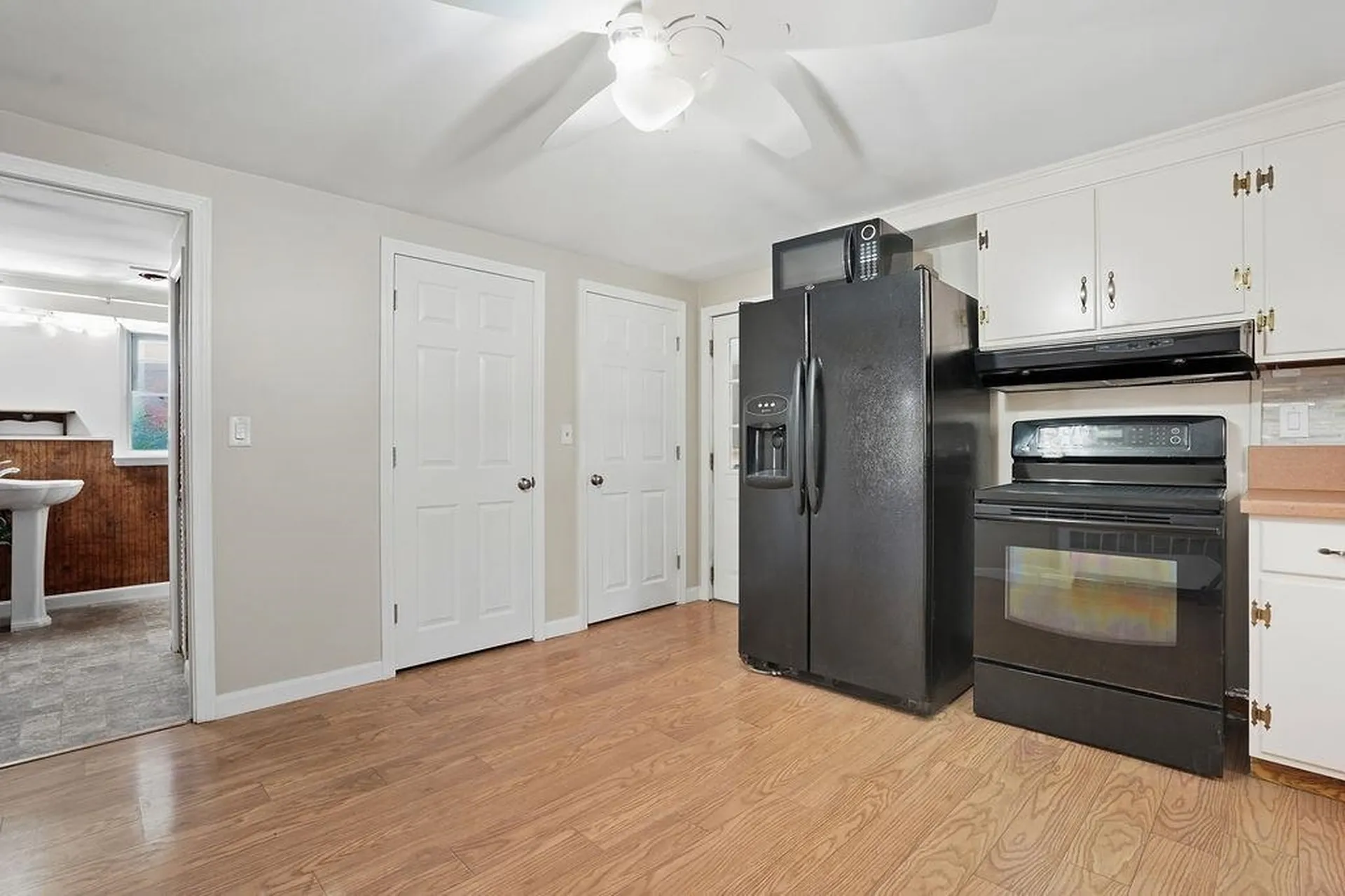 2 Fox Meadow Road Nashua NH 03060