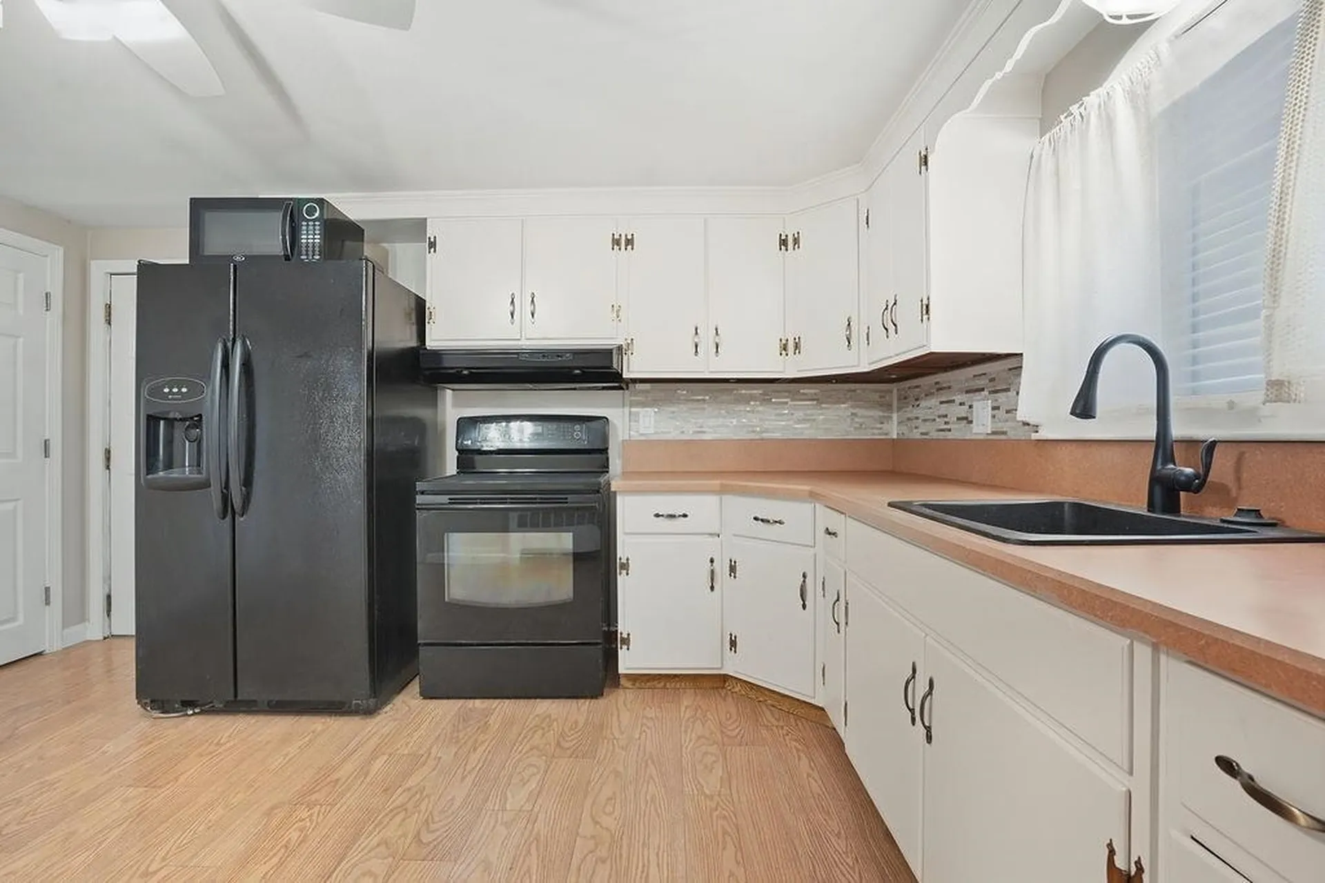 2 Fox Meadow Road Nashua NH 03060