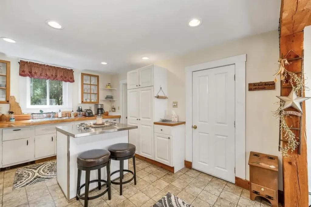 11 Church Street Lincoln NH 03251