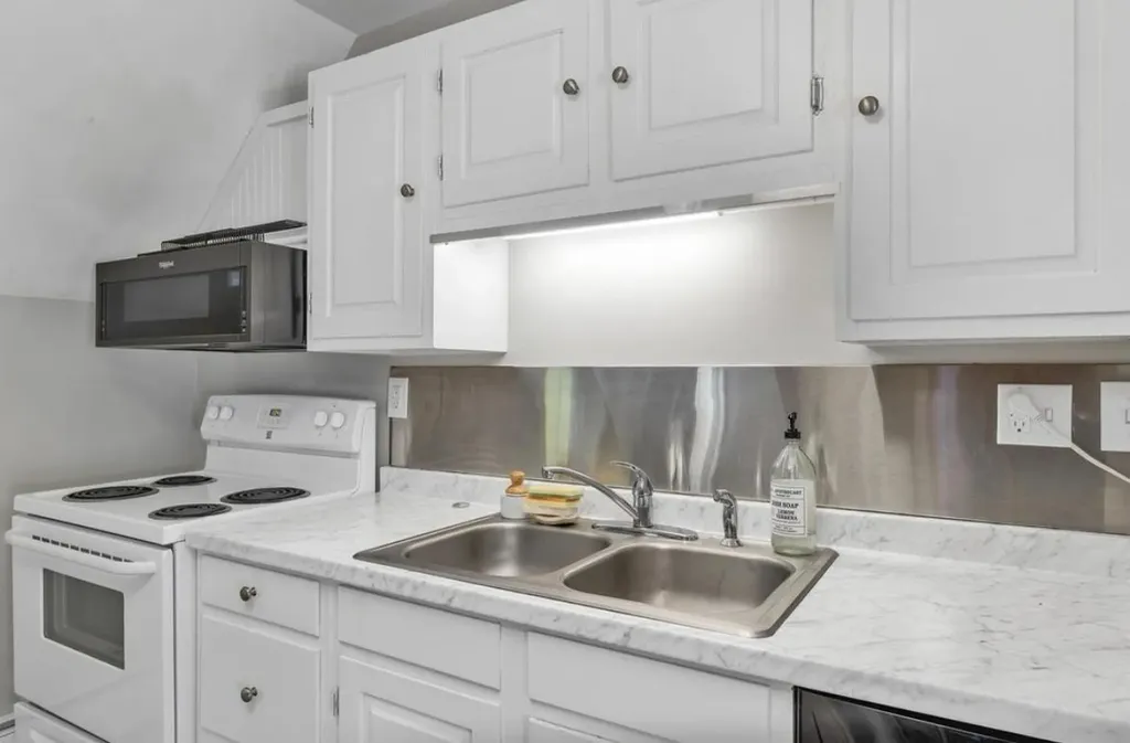 11 Church Street Lincoln NH 03251