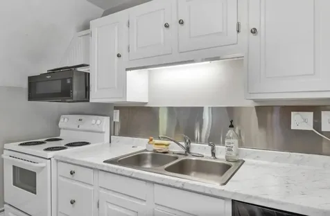 11 Church Street Lincoln NH 03251