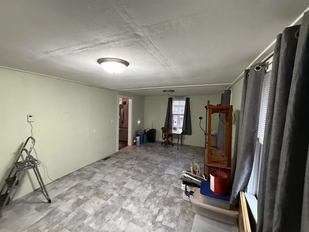 208 New Hebron Road Plymouth NH 03264