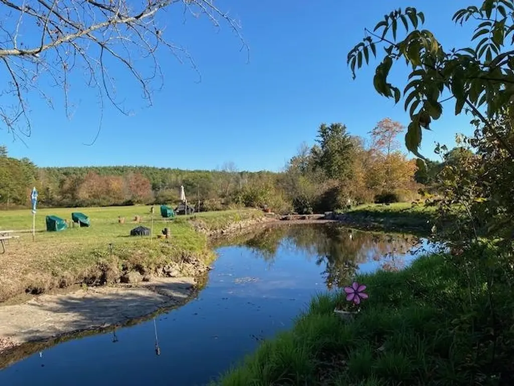 44 Pleasant View Road Bradford NH 03221