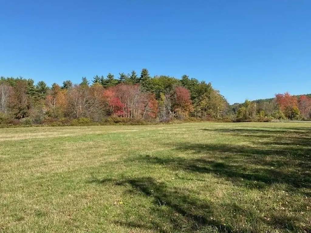 44 Pleasant View Road Bradford NH 03221