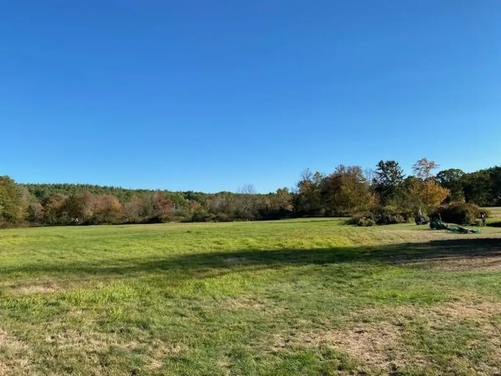 44 Pleasant View Road Bradford NH 03221