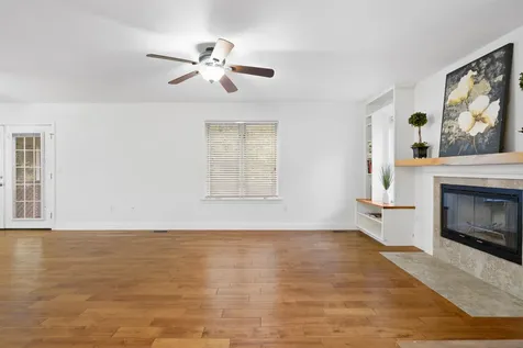 5 Chatfield Drive Nashua NH 03063