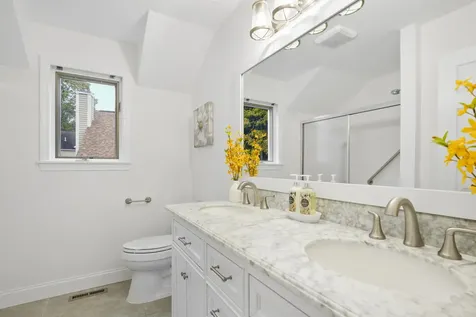 5 Chatfield Drive Nashua NH 03063