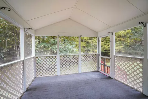 5 Chatfield Drive Nashua NH 03063