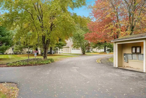 5 Chatfield Drive Nashua NH 03063