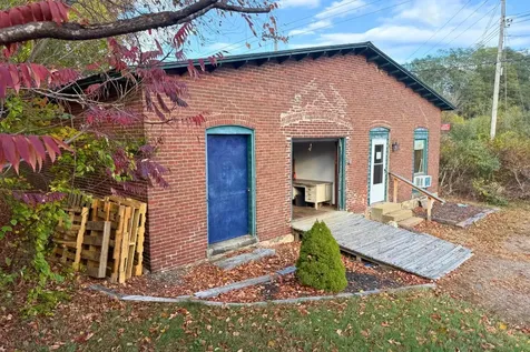 20 Mill Street Tilton NH 03276