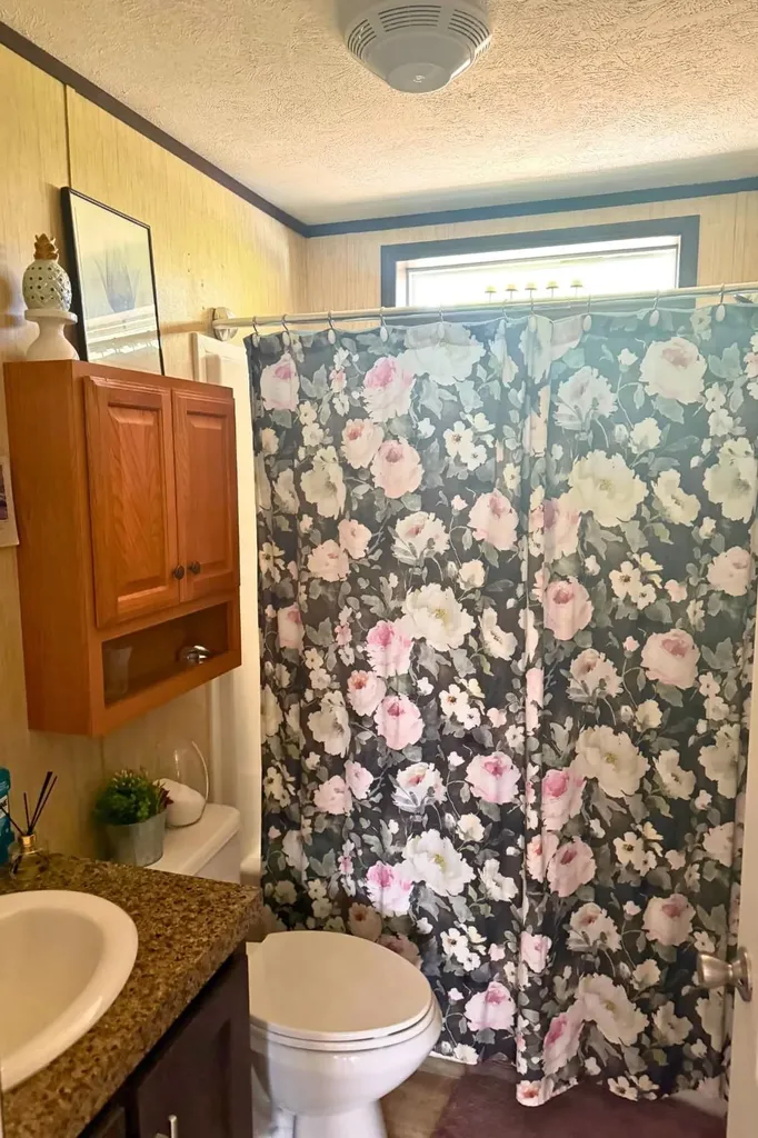 13 Courtesy Avenue Belmont NH 03220