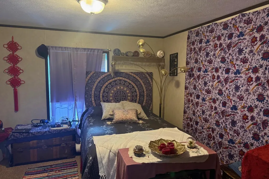 13 Courtesy Avenue Belmont NH 03220